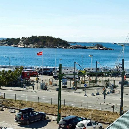 5 Person Holiday Home In Str Mstad Stromstad Bagian luar foto